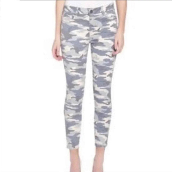 Blank NYC The Sullivan Camo Skinny Ankle Jeans in Light Green - Size 29 - Picture 1 of 9